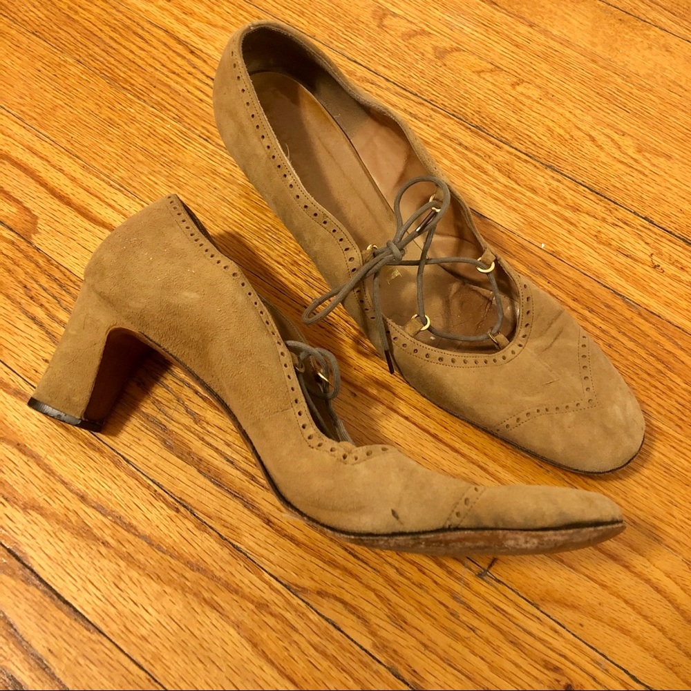 Tan suede DeLiso Debs, size 9.5